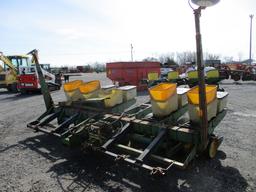 JOHN DEERE 7000 6-ROW PLANTER