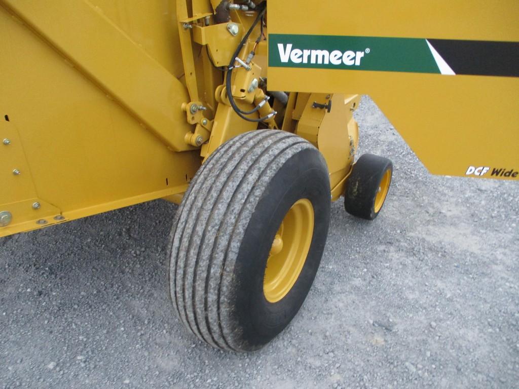 VERMEER 605N RD BALER