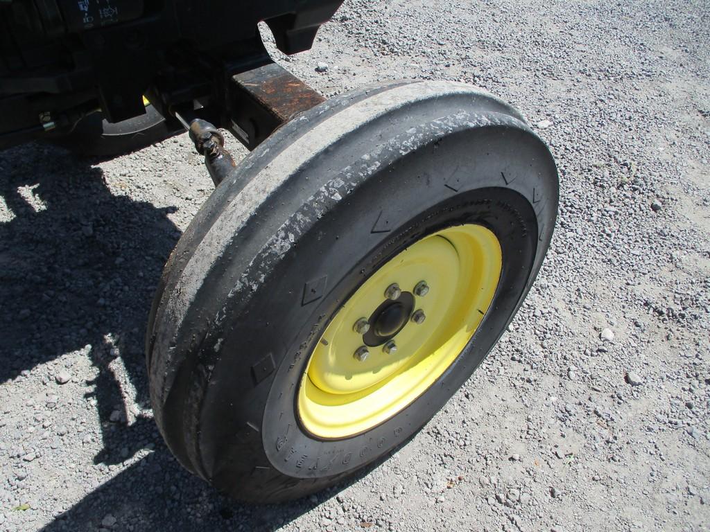 JOHN DEERE 5203 TRACTOR