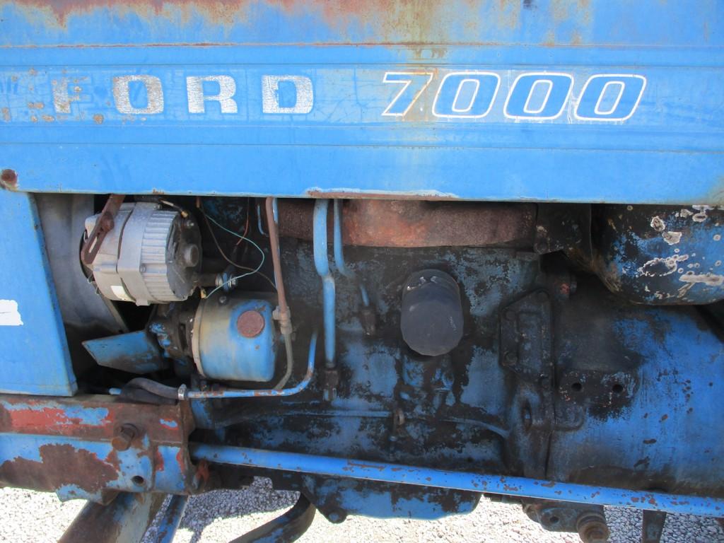 FORD 7000 TRACTOR