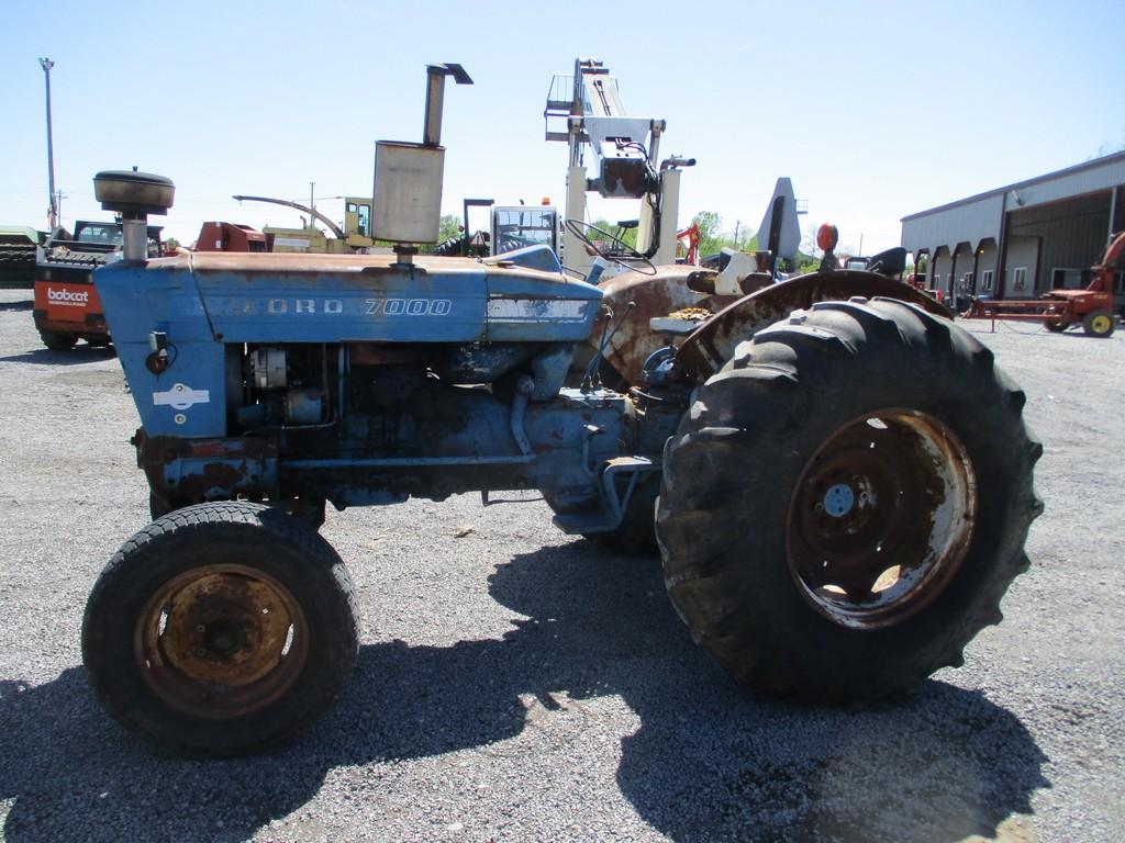 FORD 7000 TRACTOR