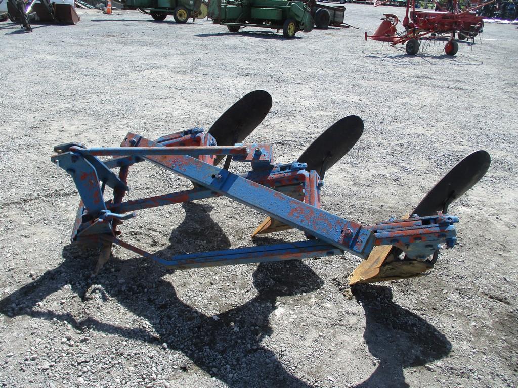 BLUE 3PT 3 BOTTOM PLOW