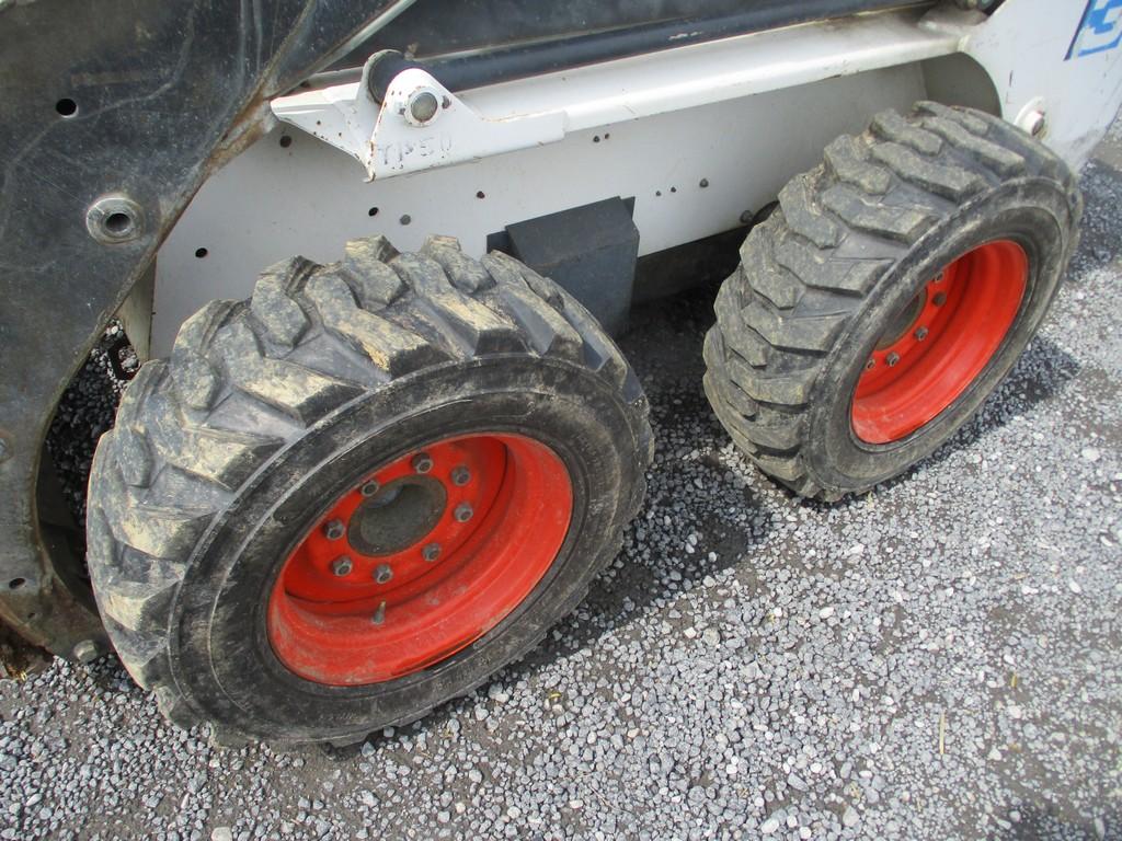 BOBCAT 7753 SKIDSTEER