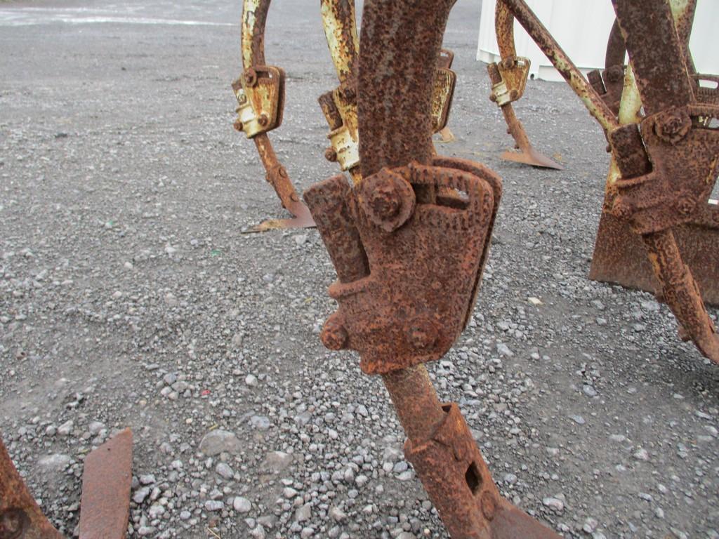 3PT 11 SHANK CULTIVATOR
