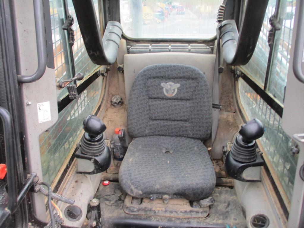 CASE TR340 TRACK SKIDSTEER