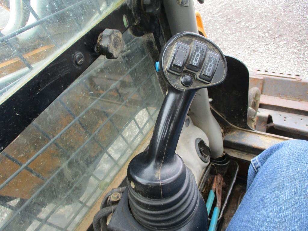 CASE TR340 TRACK SKIDSTEER