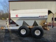 WILLMAR  600 FERTILIZER BUGGY