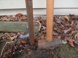 Sledge hammer & Spud Bar