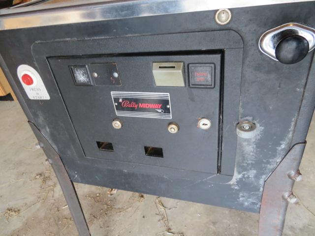 Bally Cybernaut pinball machine