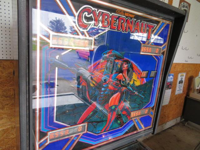 Bally Cybernaut pinball machine