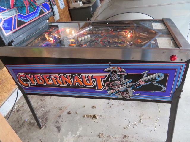 Bally Cybernaut pinball machine