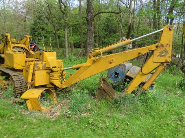 John Deere 2010 Crawler Loader w/ Backhoe