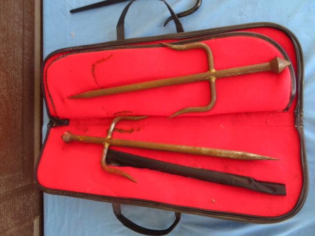 (5) Nija Sais / Tridents