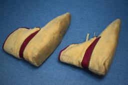 EARLY METIS MOCCASINS!