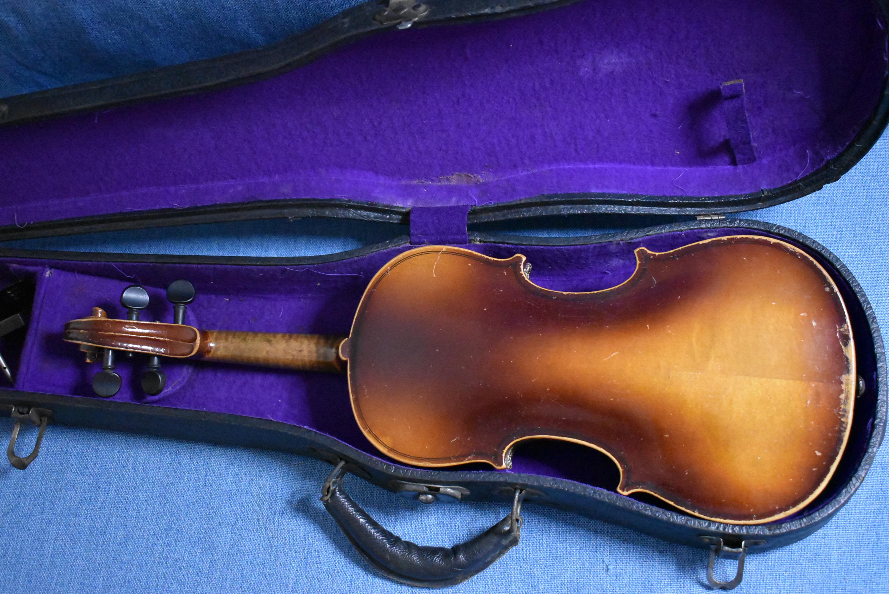 EARLY VIOLIN!