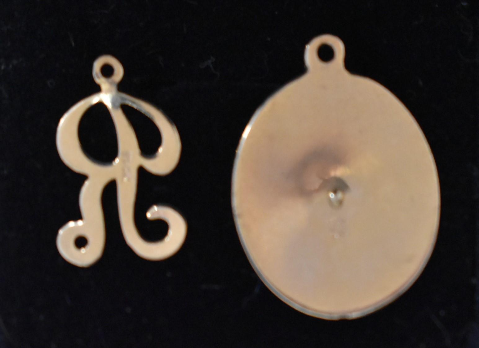 14 KT CHARMS!