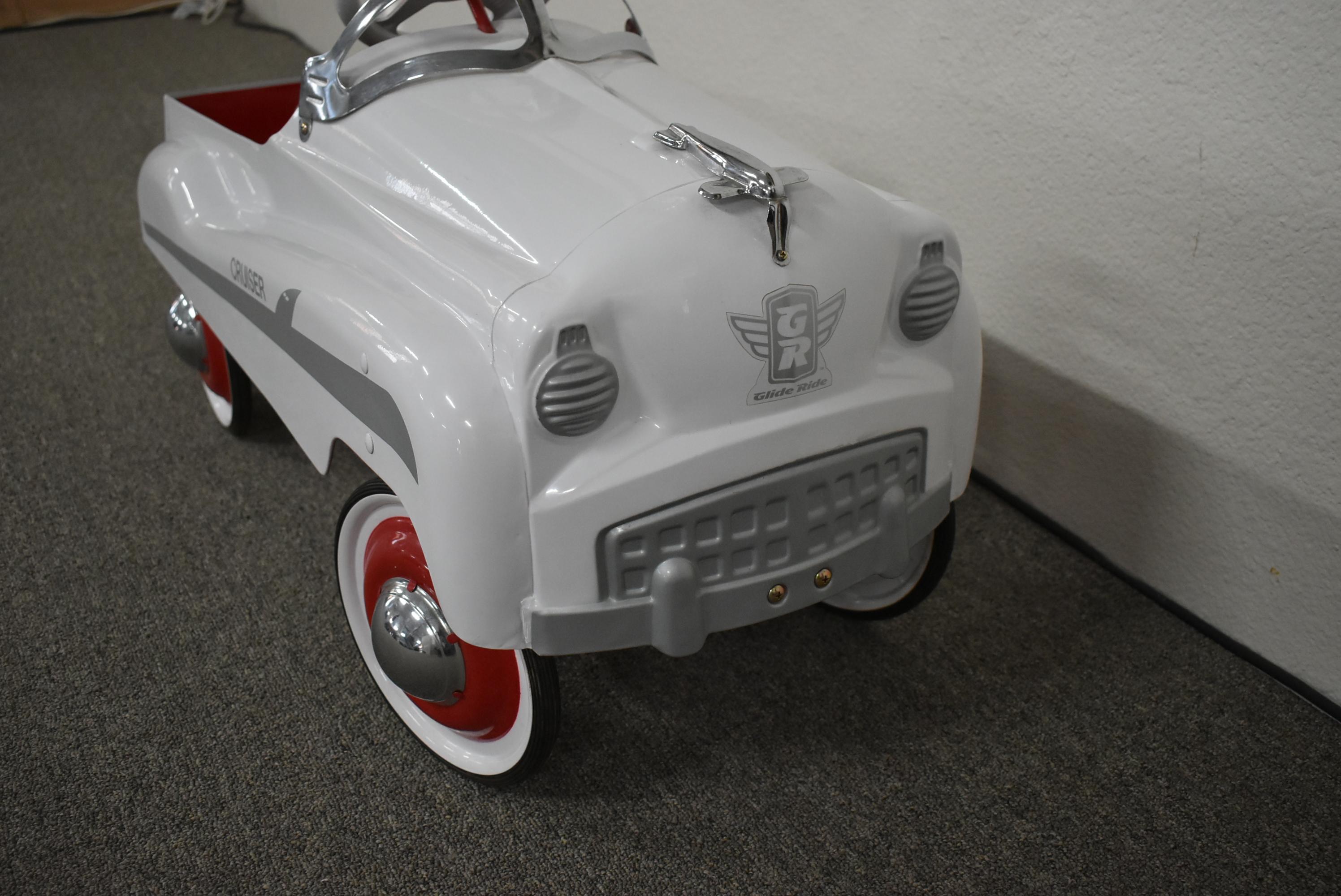 GLIDE RIDE PEDAL CAR!