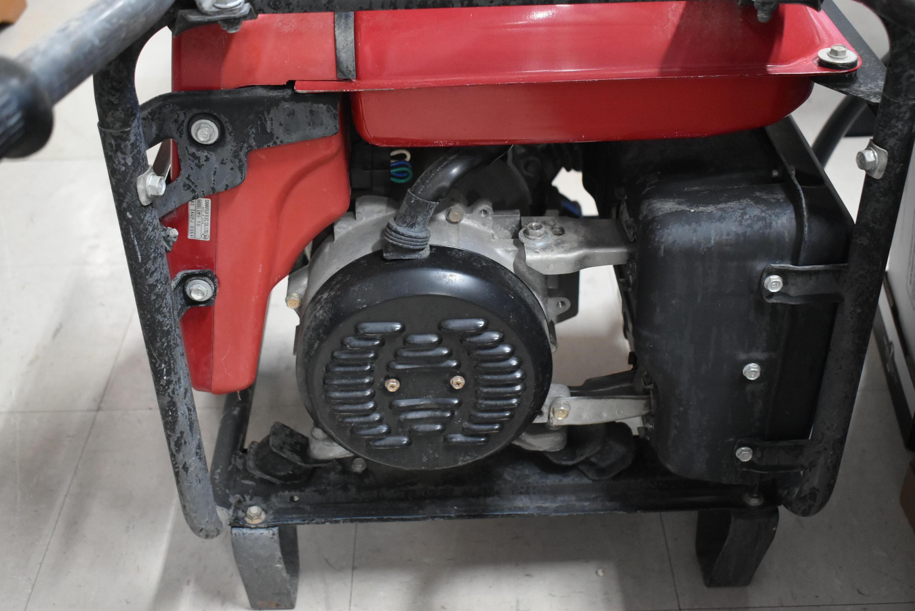 HONDA EM5005 GENERATOR!!