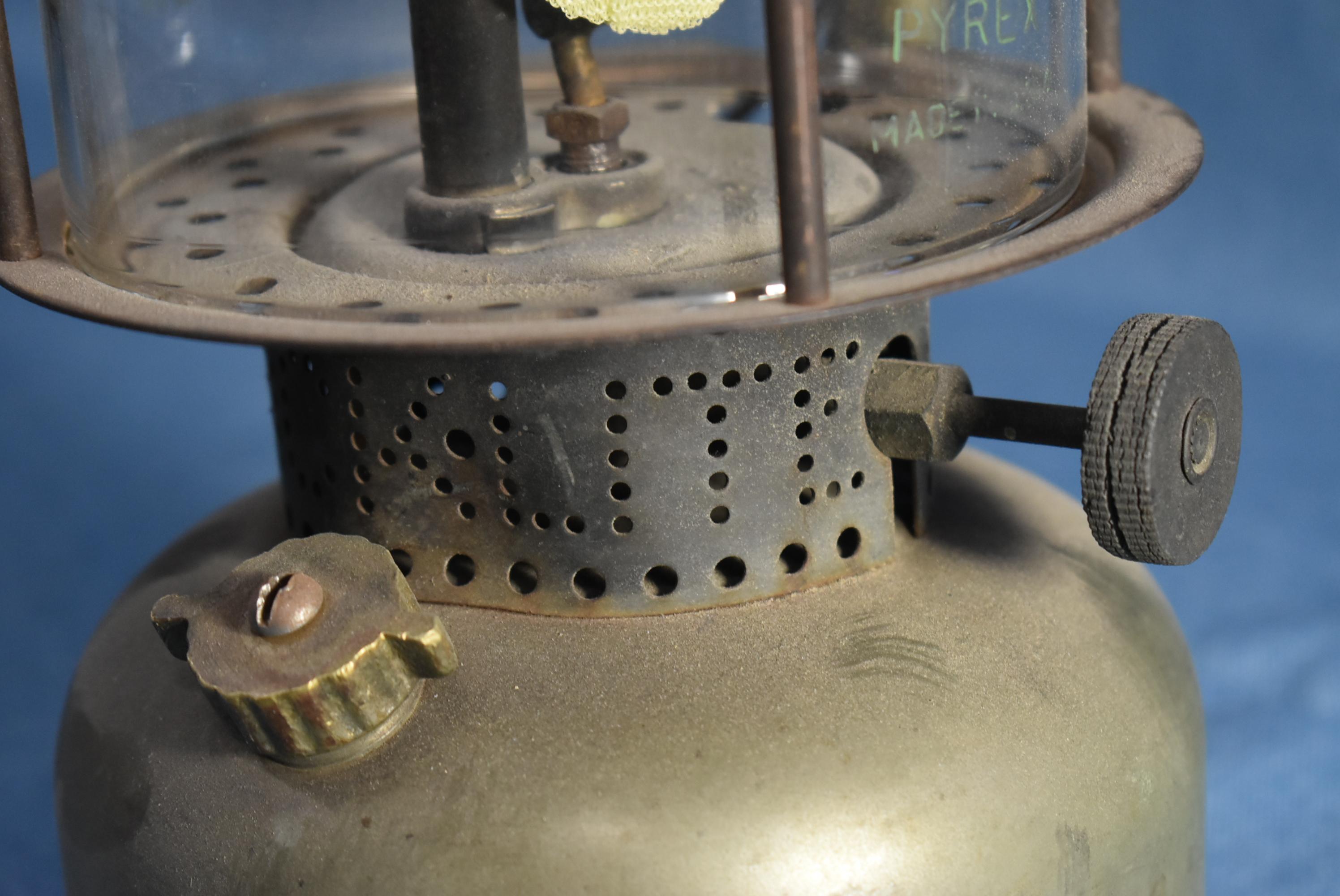 ANTIQUE COLEMAN QUICKLITE: TWO MANTLE LANTERN!!