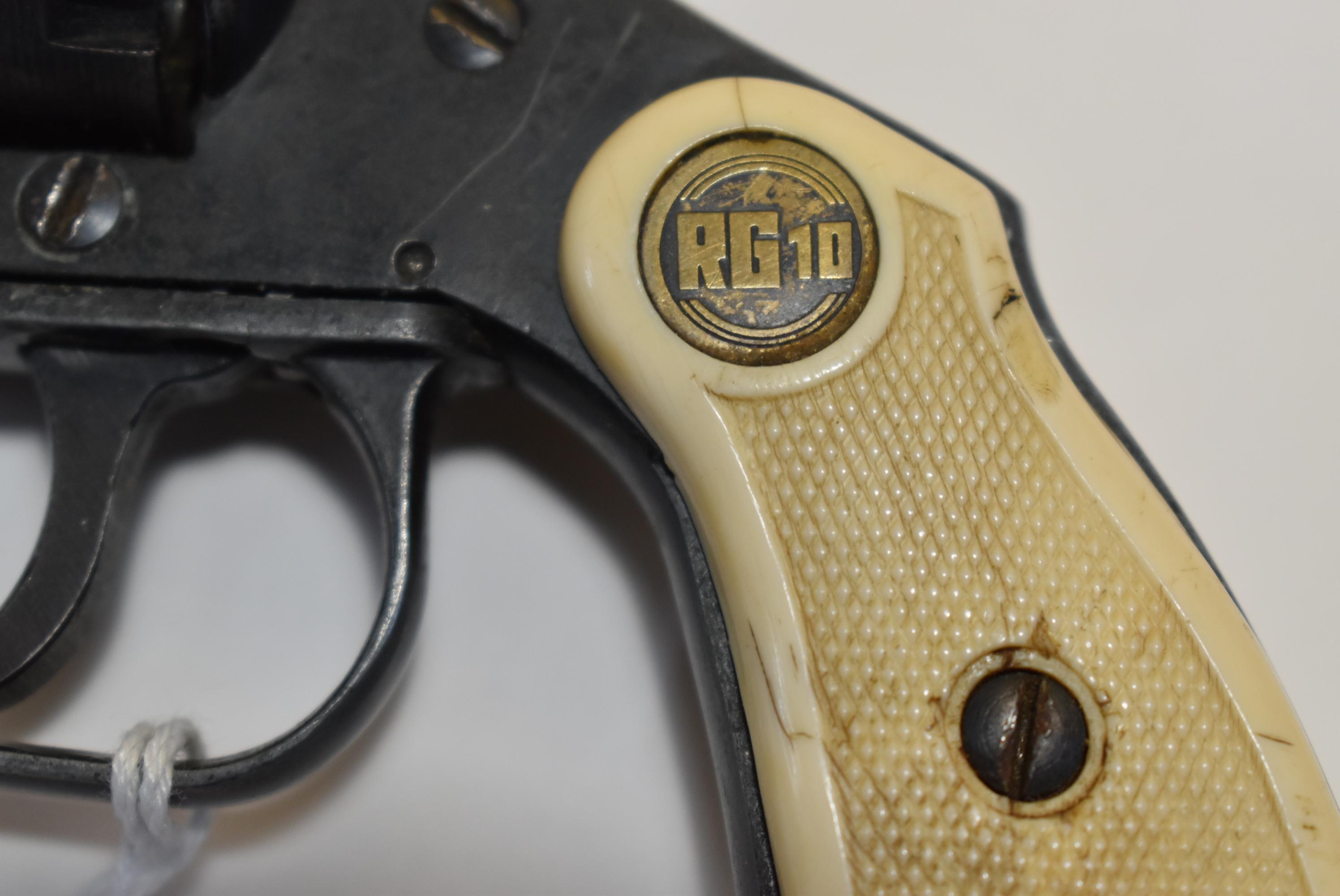 FIREARM/GUN!! RG 10! H217
