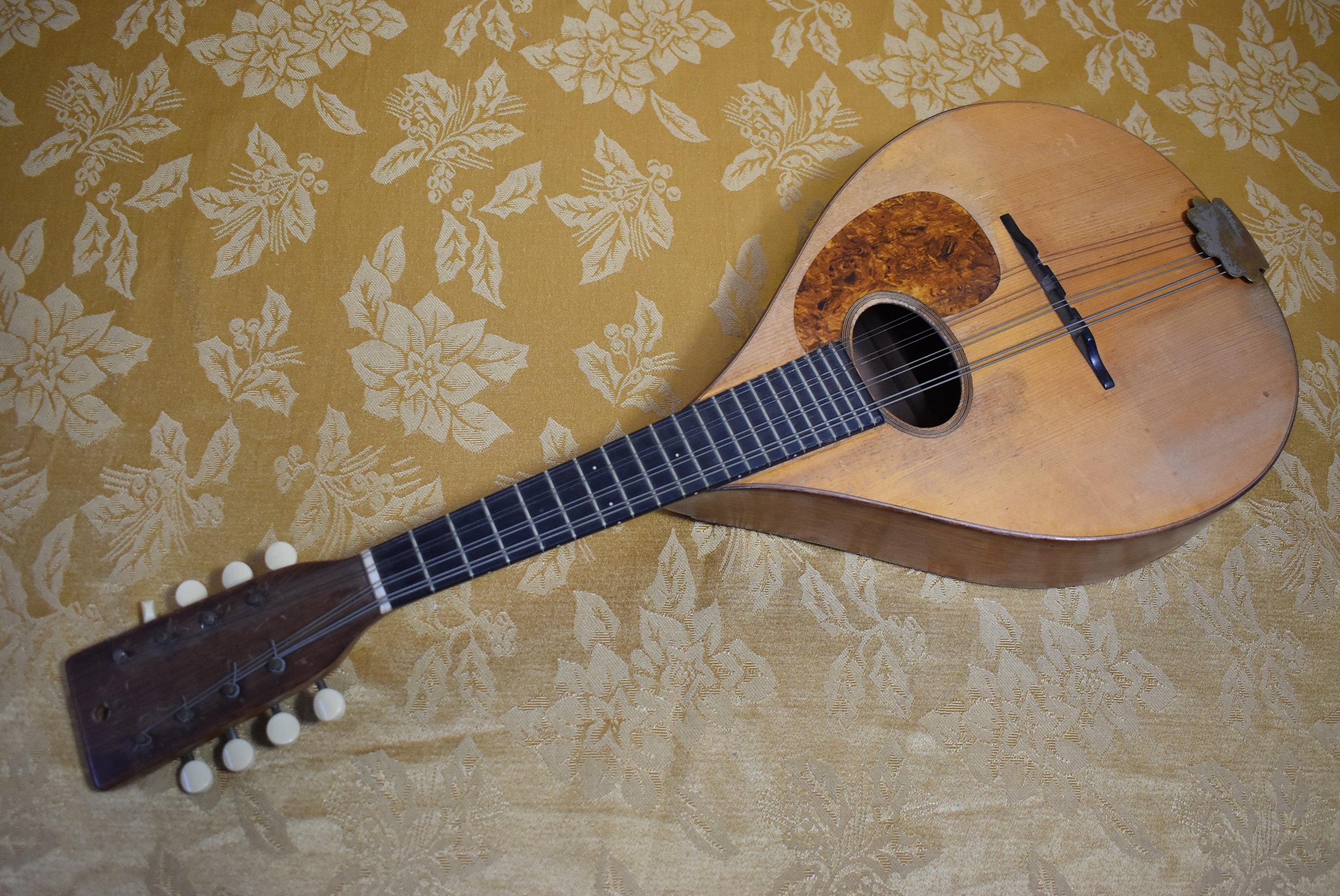 C.F. MARTIN MANDOLIN!!!