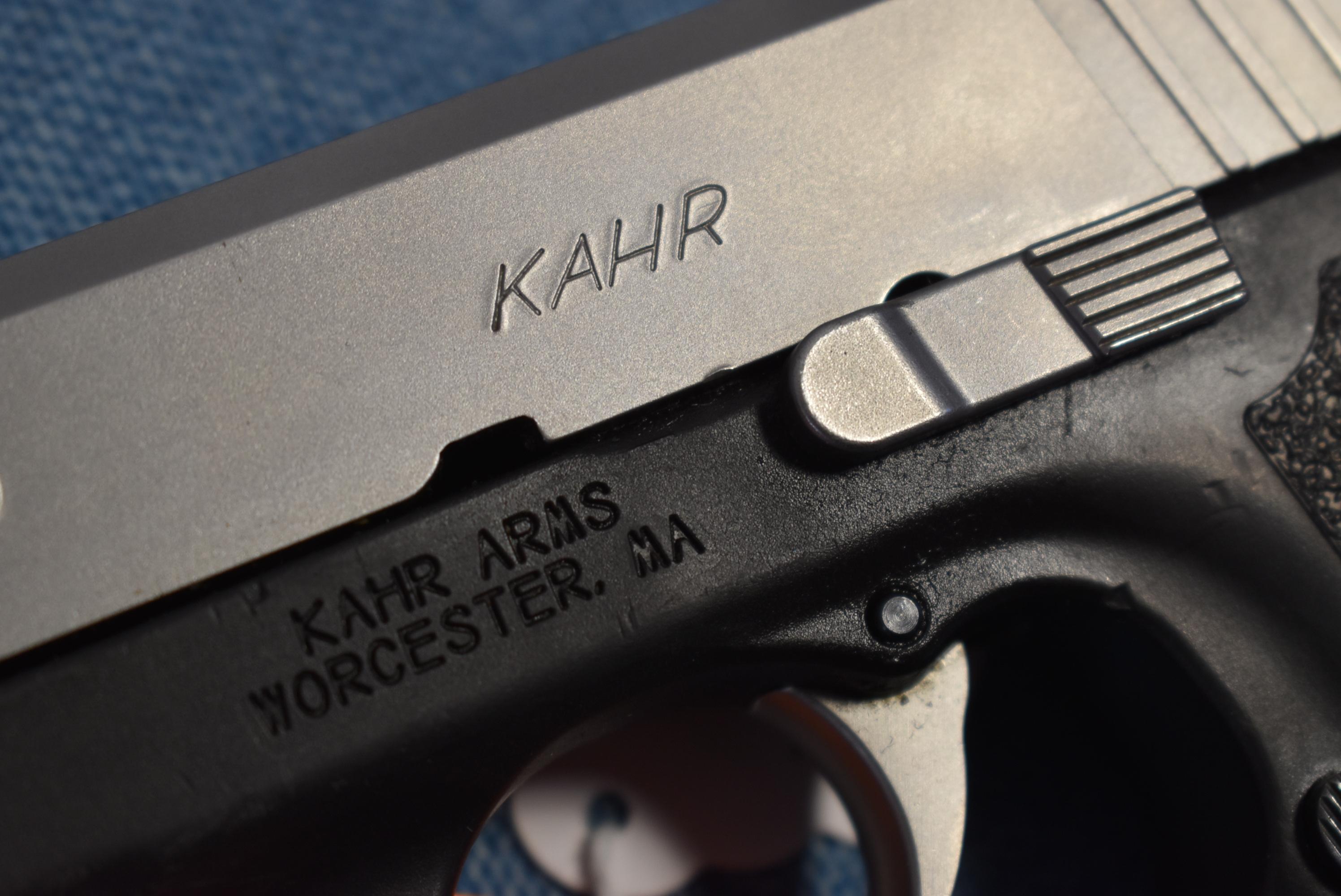 FIREARM/GUN KAHR CM40 !! H 272