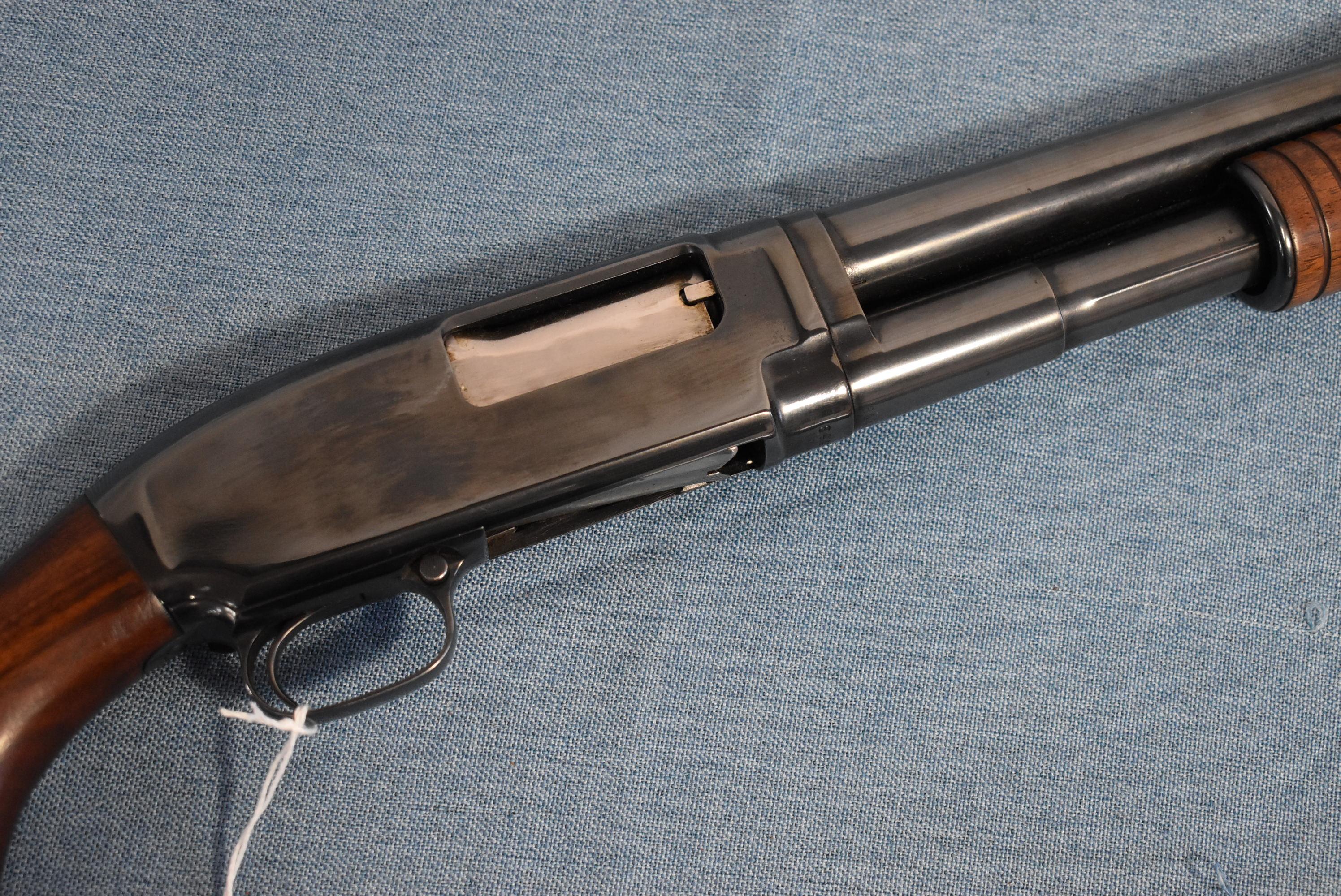 WINCHESTER MODEL 12 !! S44