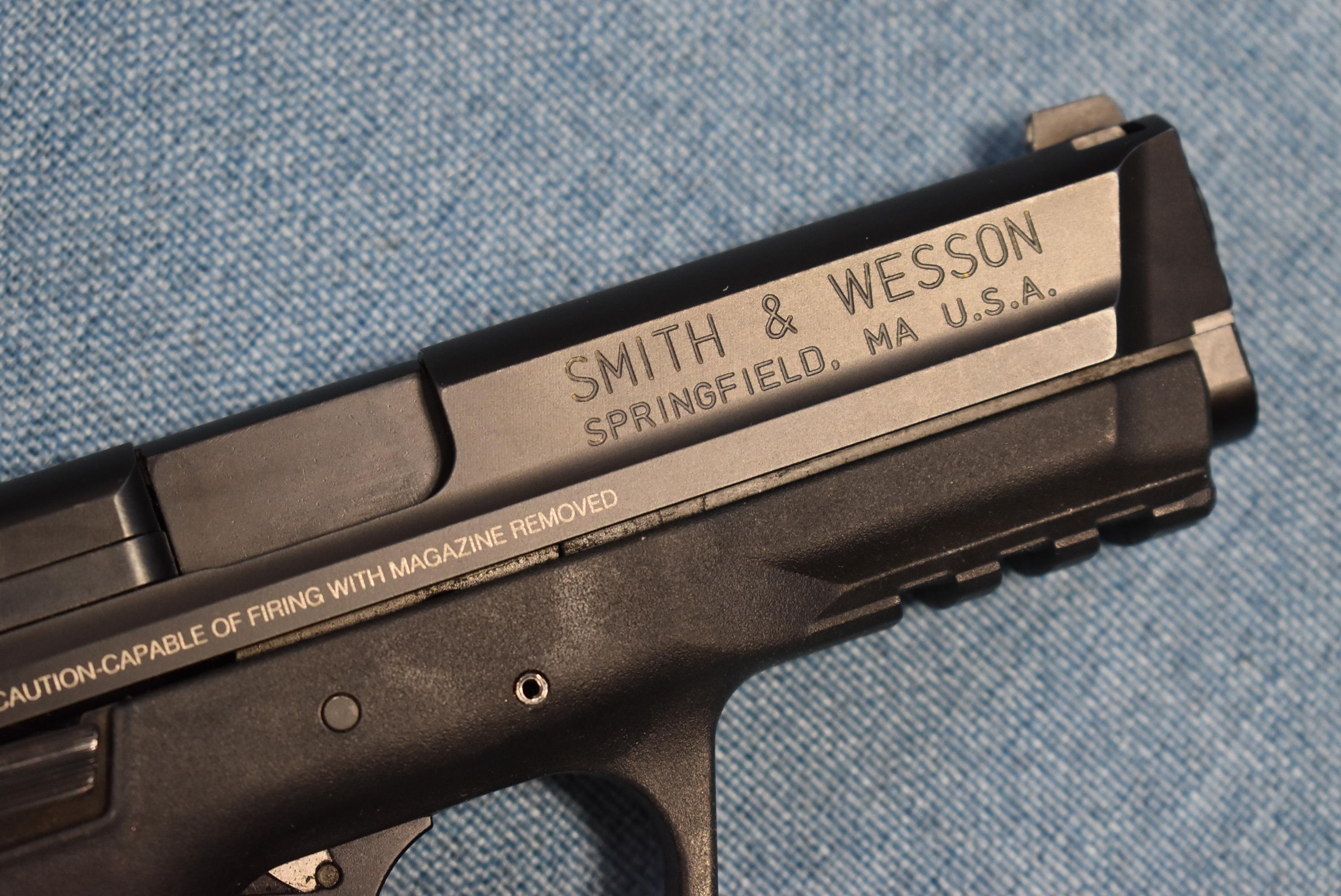 FIREARM/GUN S&W M&P 40 !! H 317