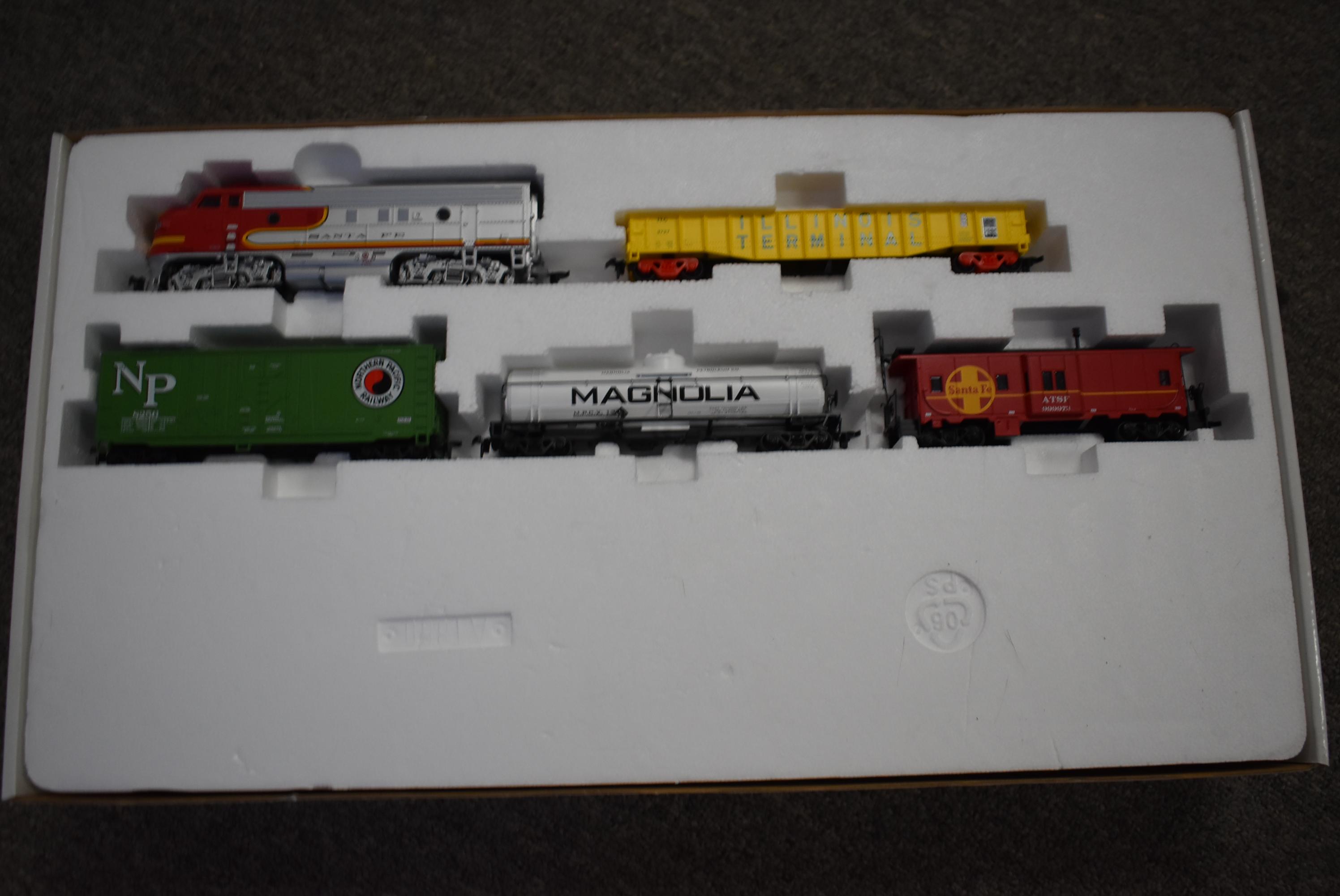 ATHEARN HO SCALE TRAIN SET!!