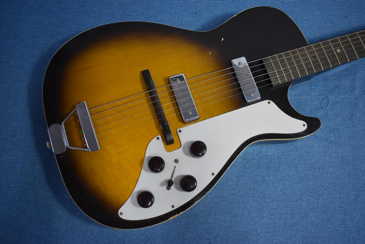 SILVERTONE STRATONE MARS MODEL 1421 GUITAR!!