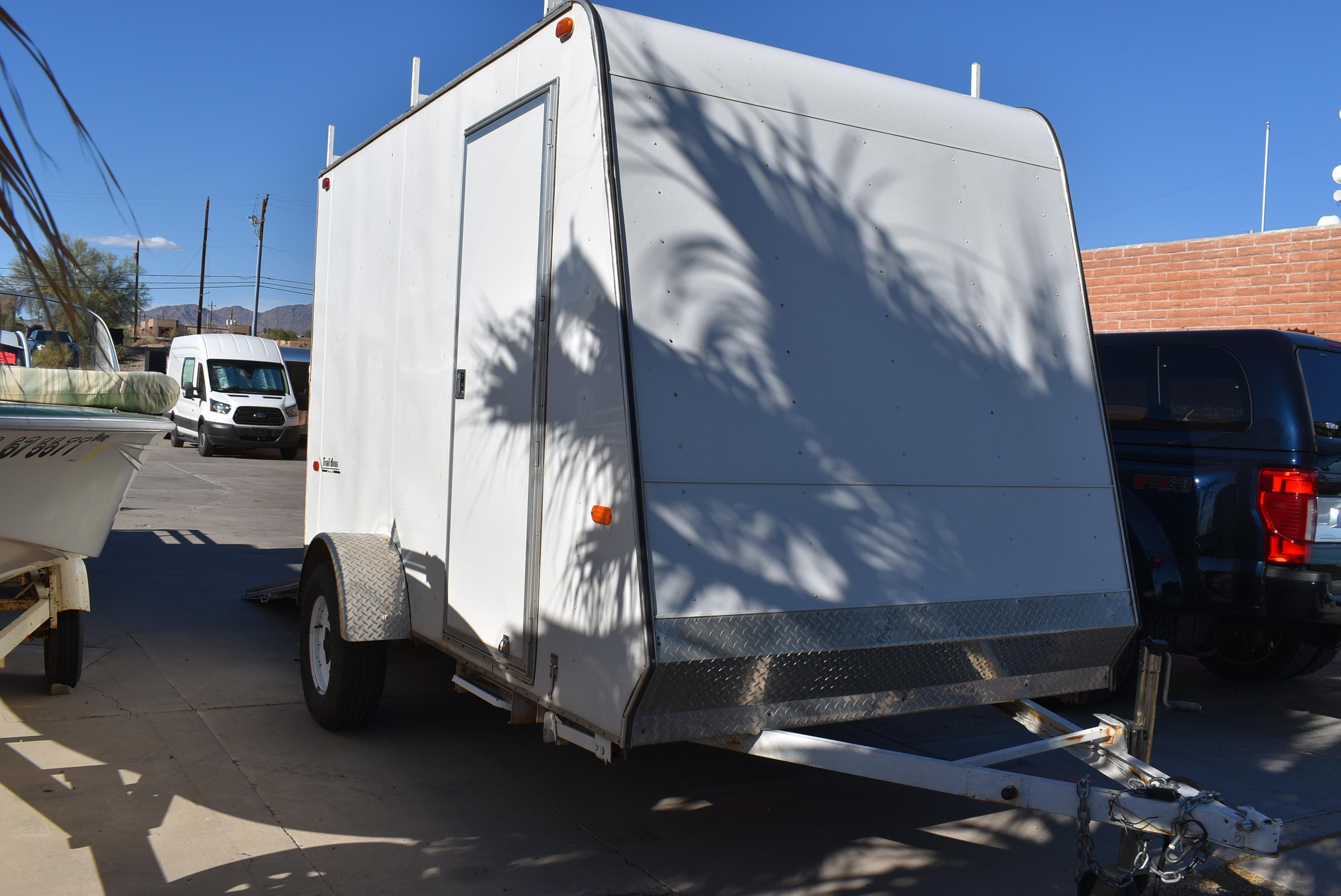 2006 TRAIL BOSS ENCLOSED TRAILER!!