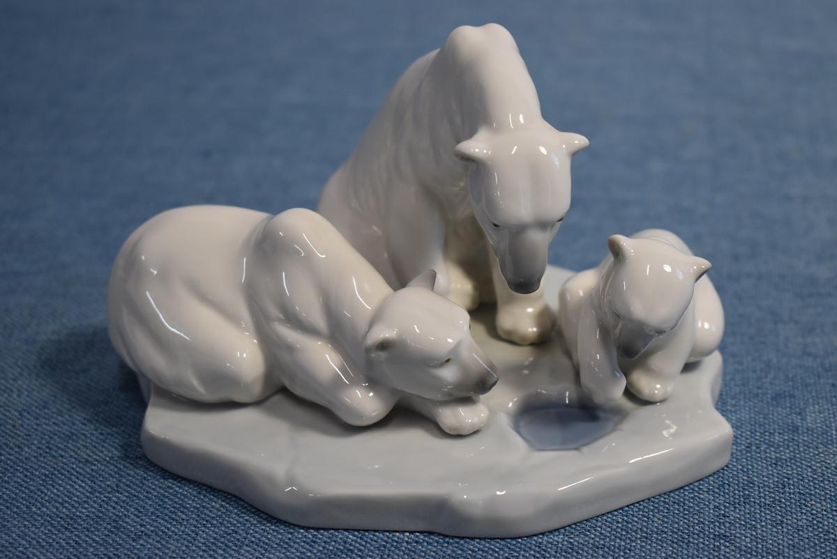 LLADRO POLAR BEARS!!