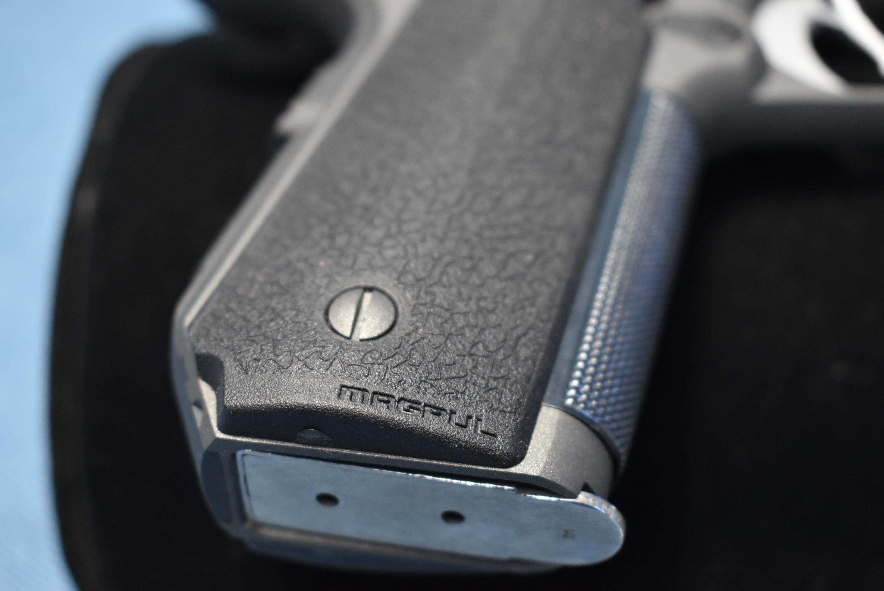 FIREARM/GUN RUGER COMMANDER. !! H 610