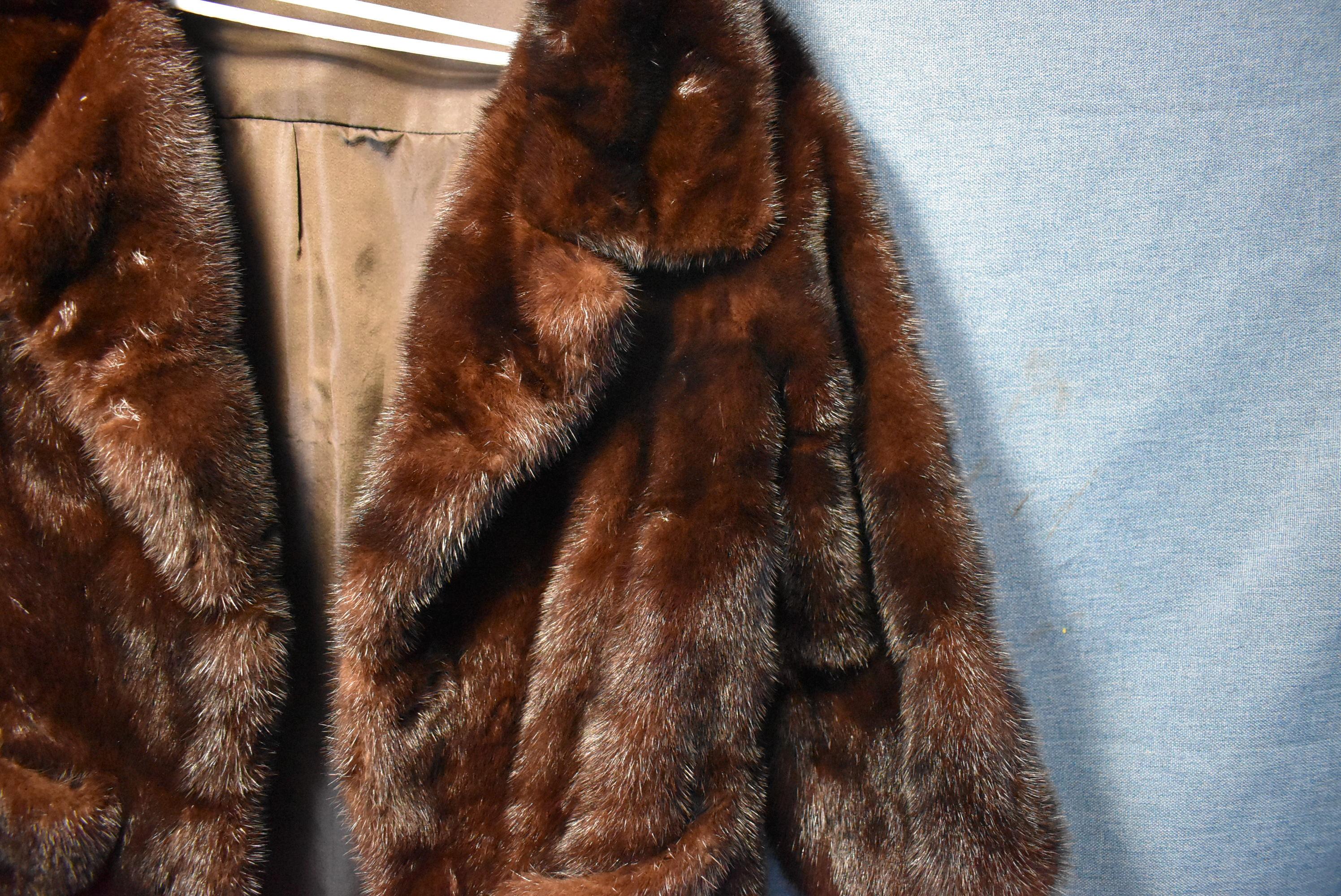 EXTRAVAGANT FUR COAT!!