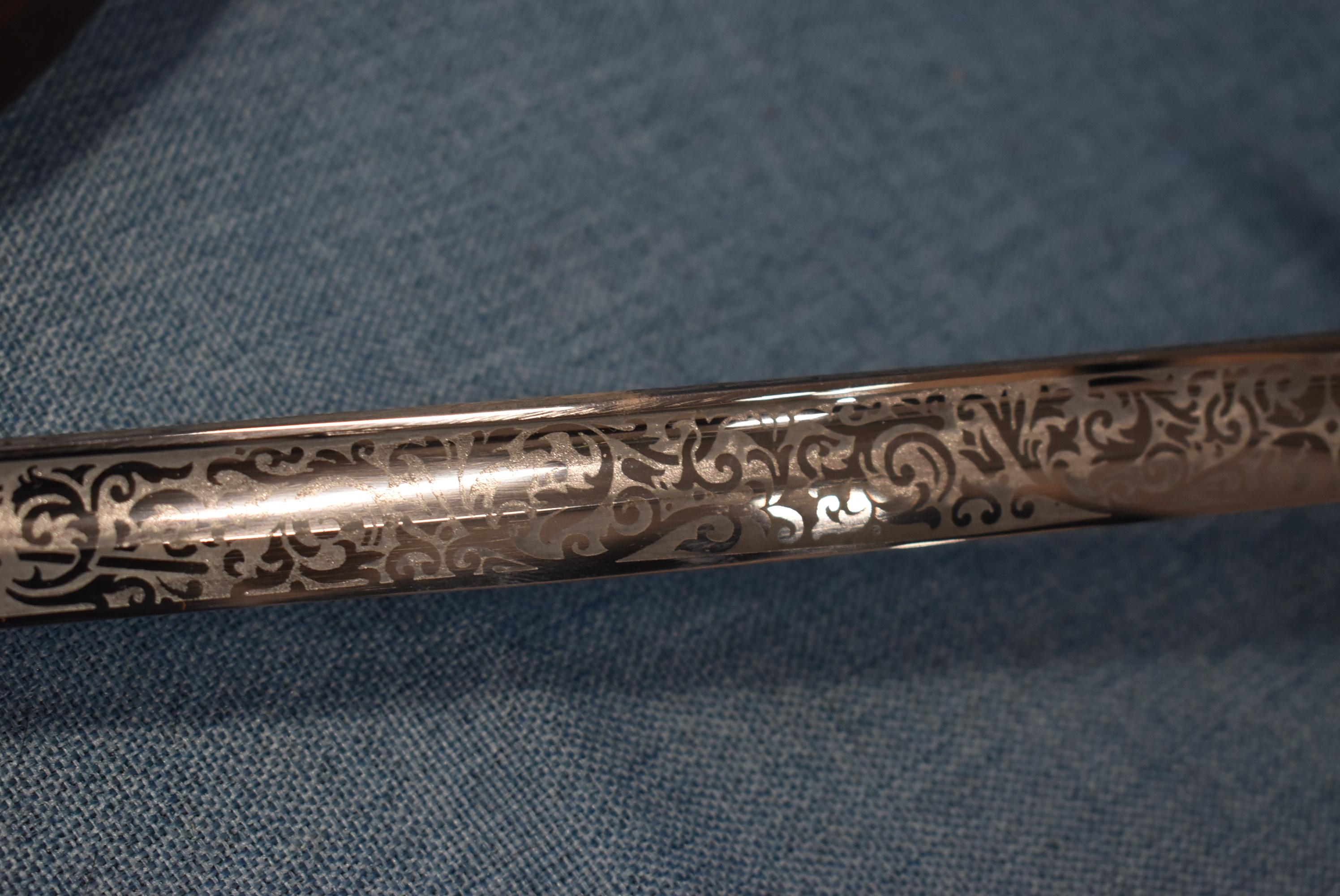 U.S. MARINE CORP SWORD & DISPLAY!!