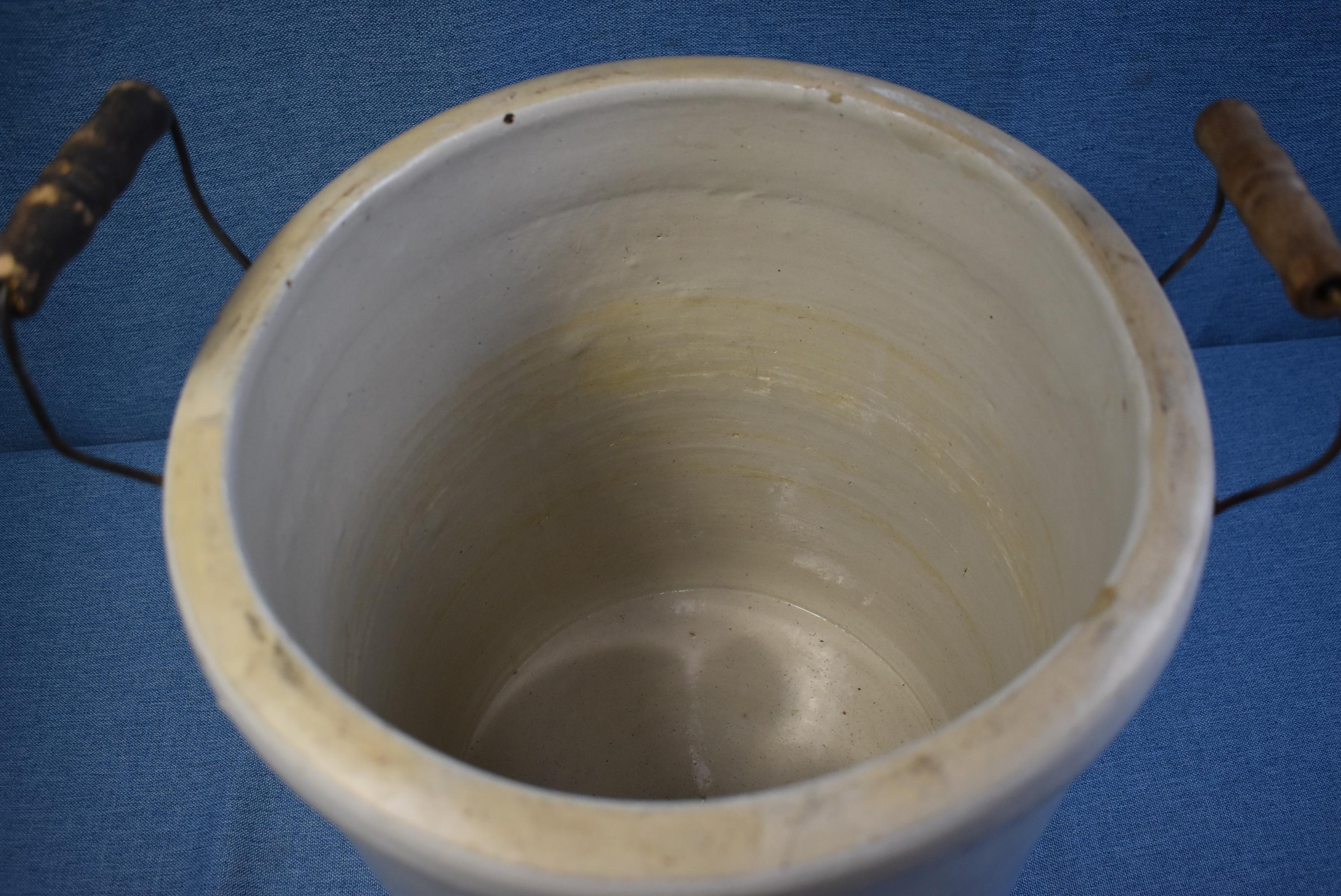 RED WING CROCK!!