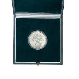 1986 France Platinum 100 Florins