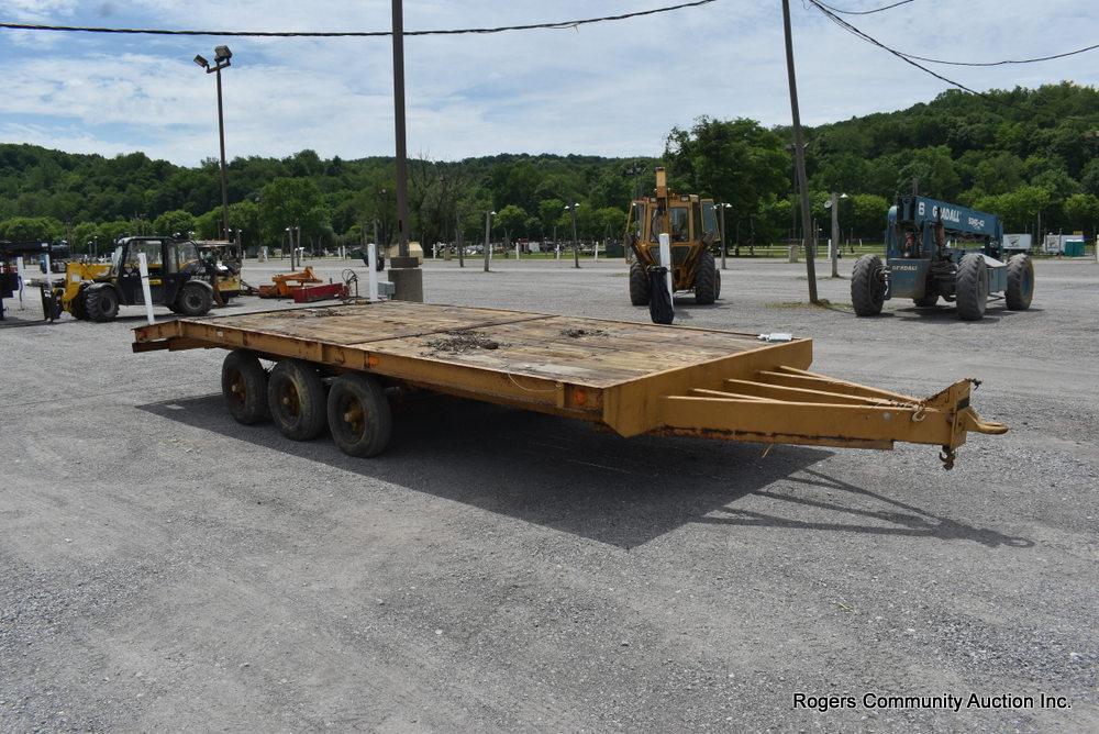 Tri Axles Equipment Trailer