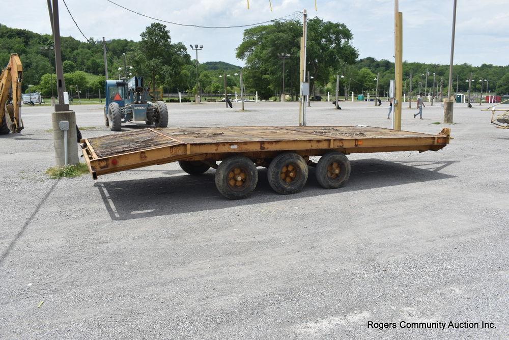 Tri Axles Equipment Trailer