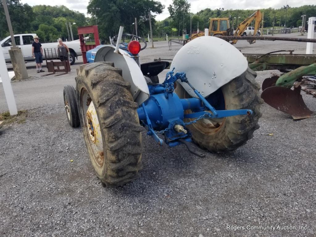 Ford 2000 Tractor (as Is) Runs & Works