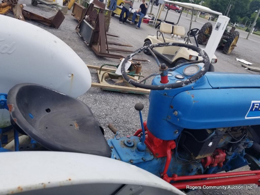 Ford 2000 Tractor (as Is) Runs & Works