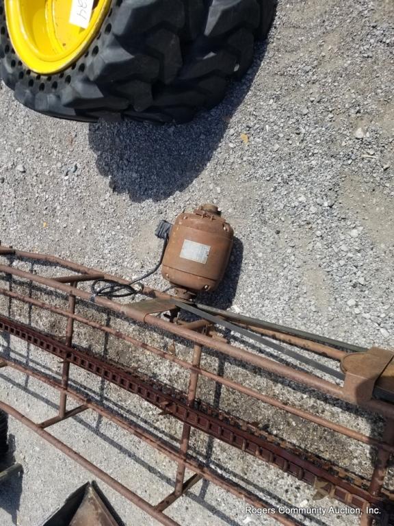 30' Hay Elevator - Motor Runs