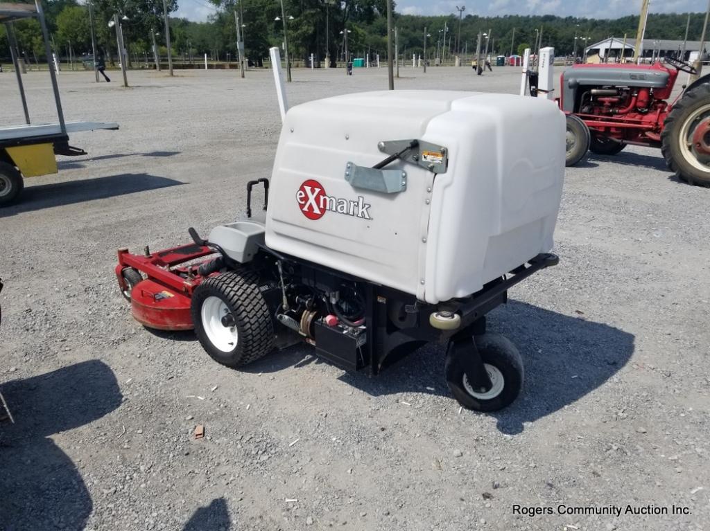 Exmark Navigator Sero Turn Mower