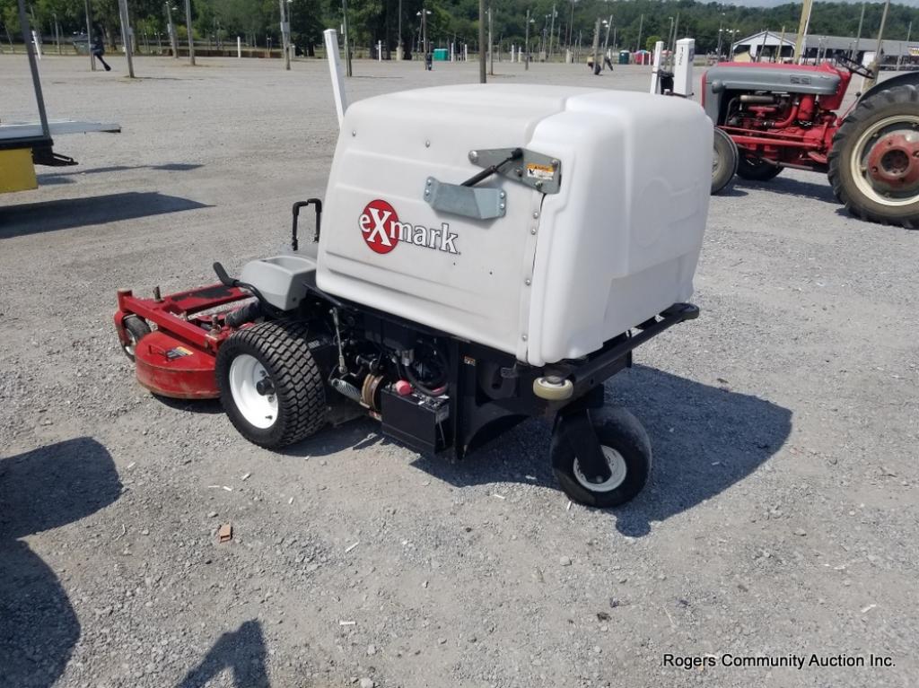 Exmark Navigator Sero Turn Mower