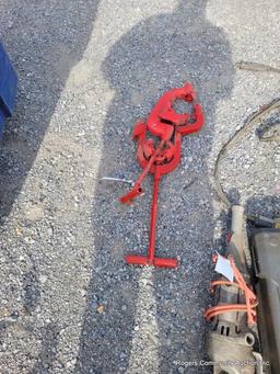 2 Pipe Cutters