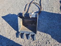 18" Bobcat Bucket