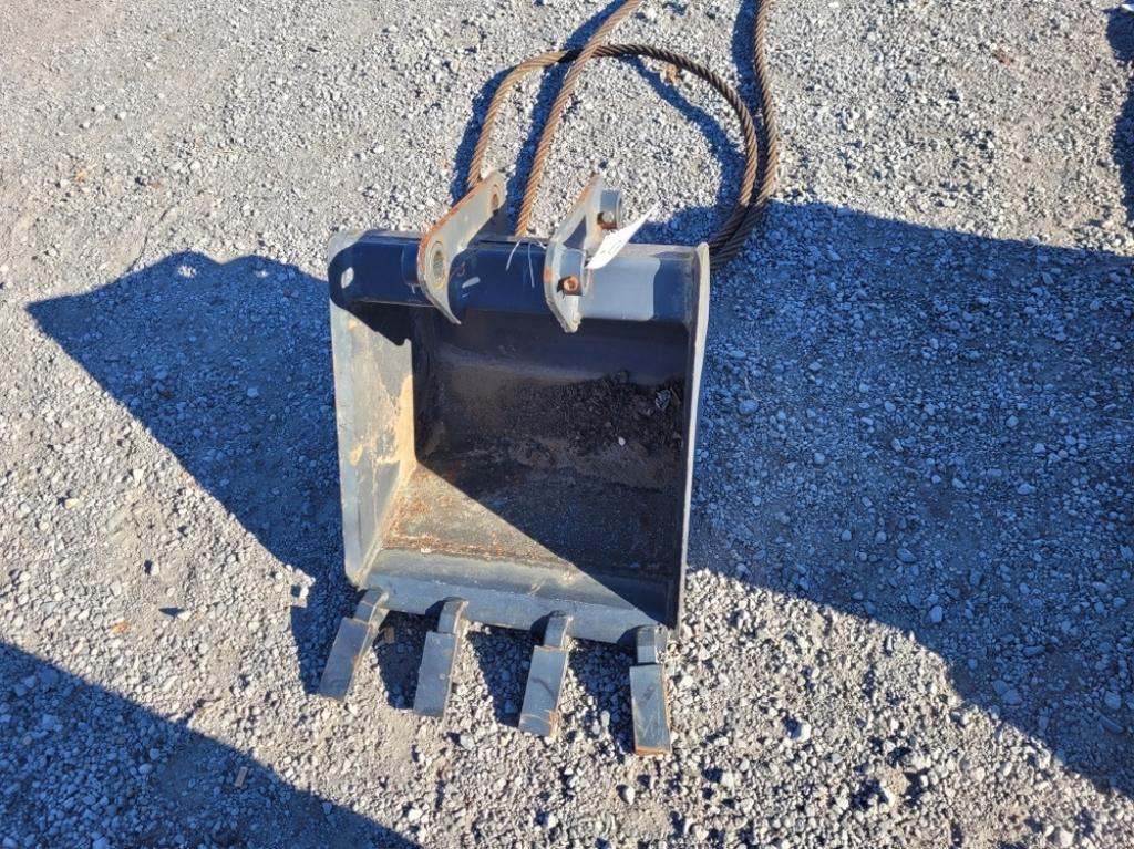 18" Bobcat Bucket