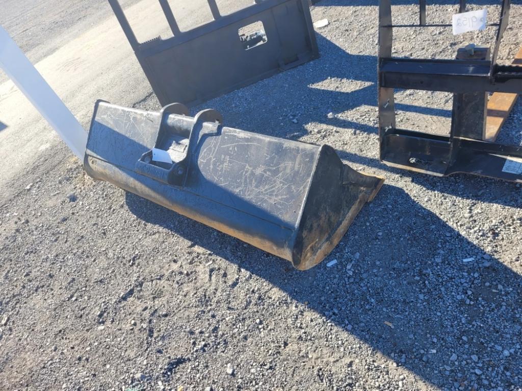 60" Bobcat Bucket