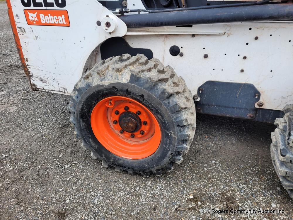 2007 Bobcat S220 Skid Loader (no bucket)