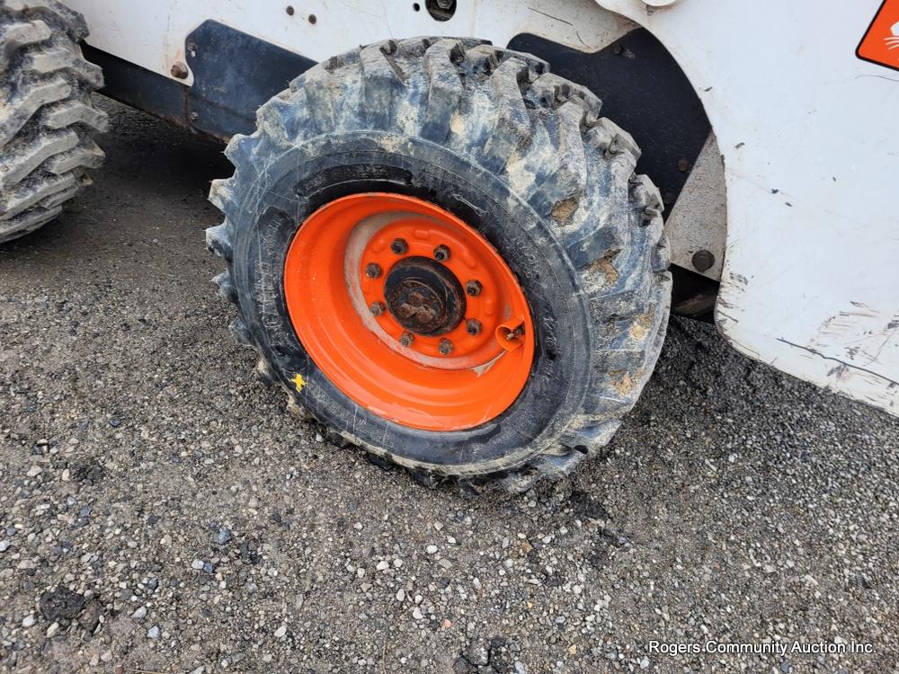 2007 Bobcat S220 Skid Loader (no bucket)